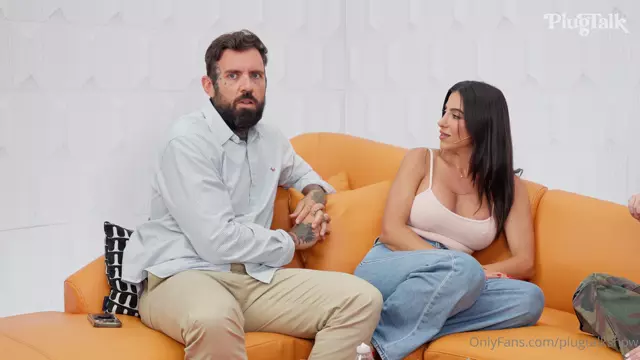 Poster: OnlyFans: Lena the Plug, Angel Youngs (Back For Round Two Threesome At PlugTalk) - FullHD 1080p