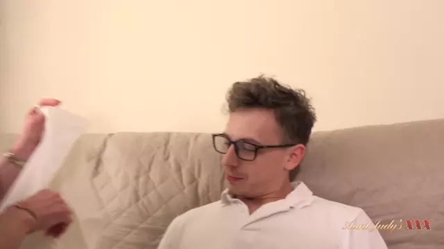 Poster: Dee Lite Calls AuntJ