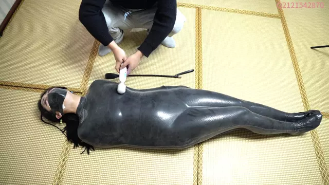 Poster: Xiaomei experiences vacuum sleeping bag