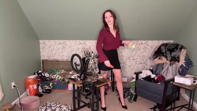 Poster: Sneeze Goddess – Ruining Messy, Lazy Step-Sons Things