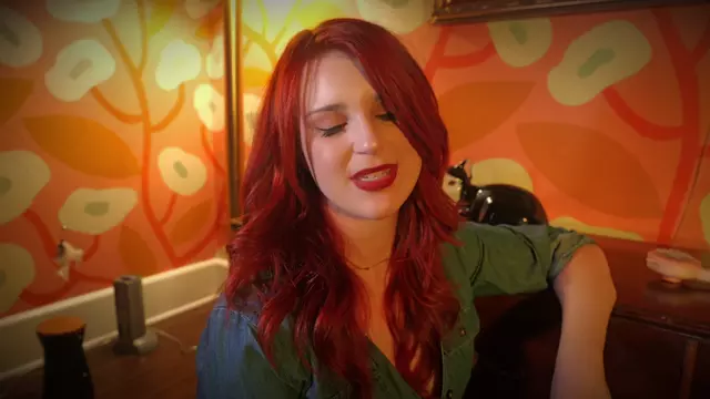 Poster: Olive Wood – step-Mommy Plans Your First Gangbang