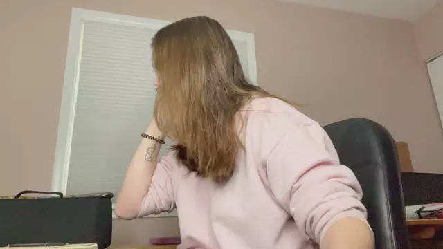 Poster: maggierosexo - Ignored by Mommy