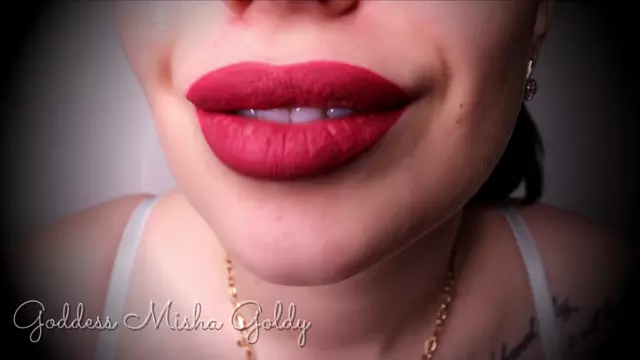 Poster: The GOLDY rush – Burgundy Lips Make You Weak as Fuck My Full Perfect Soft Lips Will Captivate You